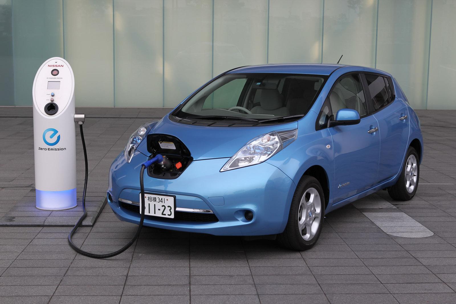Nissan leaf electric vehicle charging #8